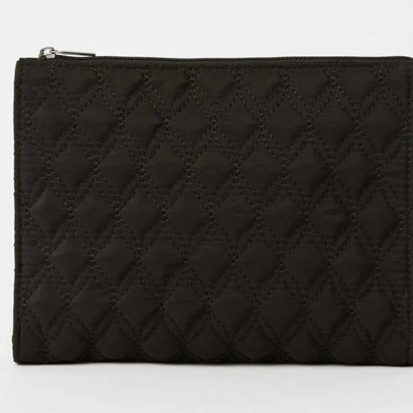 Fabletics The Cosmetic Bag NWT - Picture 4 of 4